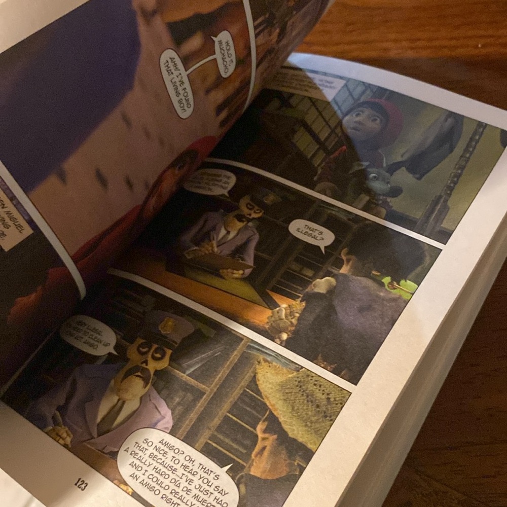 Disney’s Coco cinestory paperback barely used - Picture 6 of 6